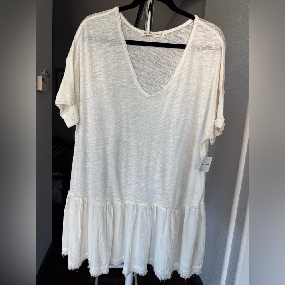 NWT Free People White V-Neck Short Sleeve Tiered Tunic